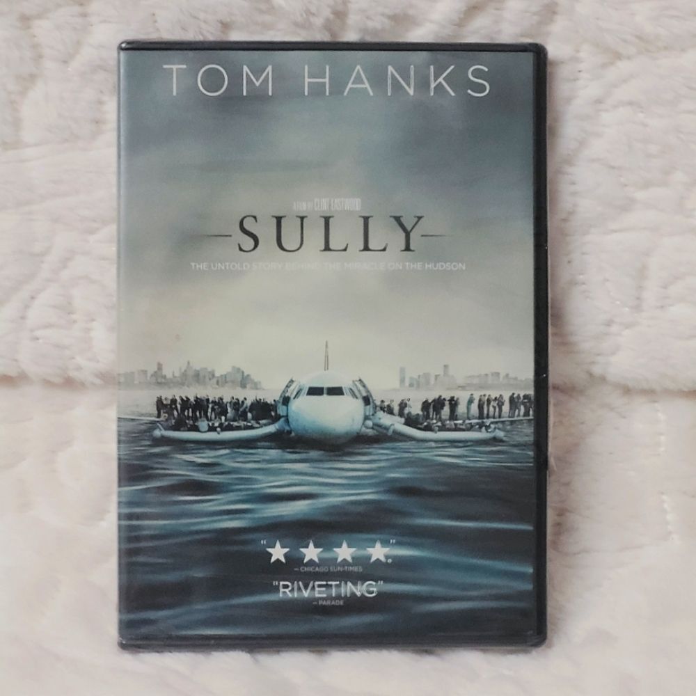 Sully DVD Tom Hanks Aaron Eckhart Directed by Clint Eastwood New Sealed